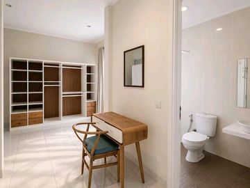 Dijual Rumah Bagus Semi Furnished (9X20) Hadap Selatan di Fresco Aria, Foresta BSD