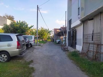 Rumah Modern Minimalis 2 Lantai Hadap Timur di Perum Gading Makmur Grogol Sukoharjo