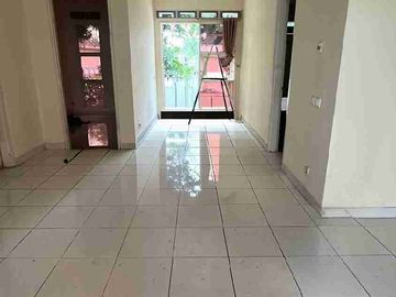 Disewakan Murah Rumah Hoek Rapih Darwin Gading Serpong