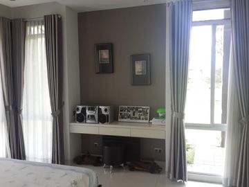 Rumah Hoek Siap Huni Furnished di Larangtapa KBP