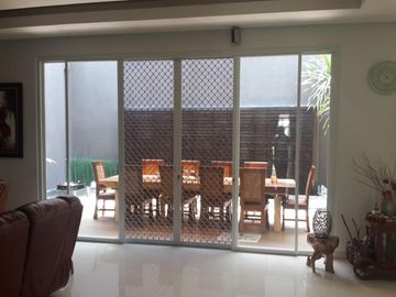Rumah Hoek Siap Huni Furnished di Larangtapa KBP