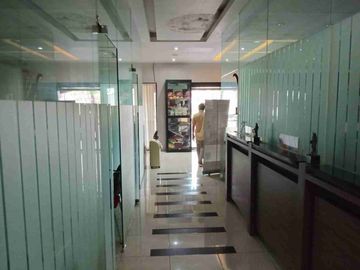 Dijual ruko 3 lantai casa grande RR utara depok sleman yogya.