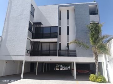 2 bonitos departamentos a la venta en Puerta de Piedra