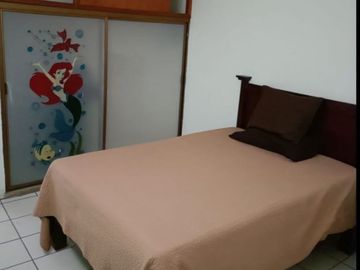 CASA EN VENTA. AV. UNIVERSIDAD, COL. CIUDAD DEL VALLE. MUN TEPIC C.P. 63157 NAYARIT