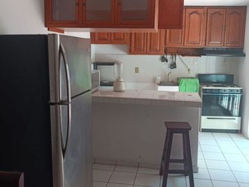 CASA EN VENTA. AV. UNIVERSIDAD, COL. CIUDAD DEL VALLE. MUN TEPIC C.P. 63157 NAYARIT
