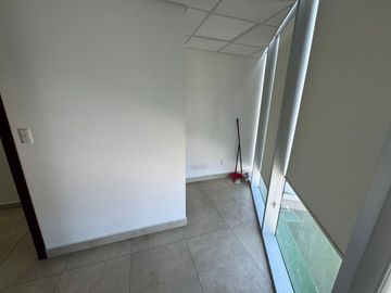 OFICINA EN VENTA/RENTA EN TORRE AMÉRICAS | ARLETTE FLORES