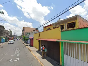 CASA EN VENTA (RECUOERACION HIPTECARIA) EN CALLE JUSTO SIERRA