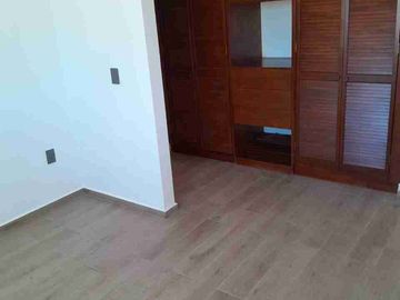 Casa en VENTA  de 2 niveles  y 3 recámaras  en Carlos Robirosa. Pachuca  Hgo.
