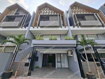 Hunian Double Decker eksklusif di kawasan elite Jakarta Selatan