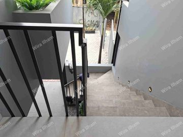 Hunian Double Decker eksklusif di kawasan elite Jakarta Selatan