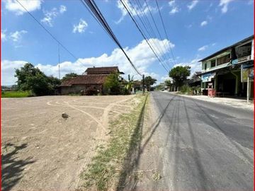 Dijual Tanah Yogyakarta di Jl. Raya Berbah-Kalasan Dekat Keraton Ratu Boko