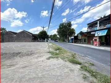 Dijual Tanah Yogyakarta di Jl. Raya Berbah-Kalasan Dekat Keraton Ratu Boko