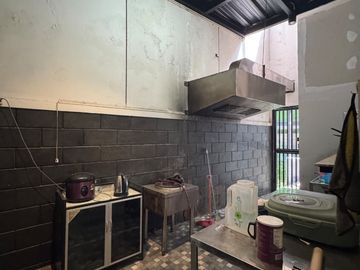 Dijual Ruko di Raya MERR sudah ada ijin untuk cafe