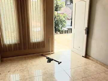 Rumah bagus 2 lantai di sektor 9 bintaro jaya