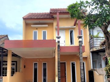 Rumah bagus 2 lantai di sektor 9 bintaro jaya
