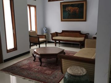 Rumah Mewah Megah 2 Lantai Plus Ruang Café Strategis Lebar Depan 15m Premium di Cemani Grogol Sukoharjo