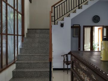 Rumah Mewah Megah 2 Lantai Plus Ruang Café Strategis Lebar Depan 15m Premium di Cemani Grogol Sukoharjo