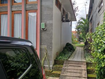 Rumah Mewah Megah 2 Lantai Plus Ruang Café Strategis Lebar Depan 15m Premium di Cemani Grogol Sukoharjo