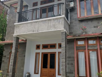 Rumah Mewah Megah 2 Lantai Plus Ruang Café Strategis Lebar Depan 15m Premium di Cemani Grogol Sukoharjo