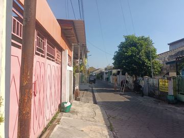 Rumah Tinggal Nyaman Strategis Akses Jalan Lebar Siap Huni di Mojosongo Jebres Surakarta