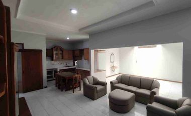 disewakan rumah semi furnish luas 216 di komplek batununggal bandung