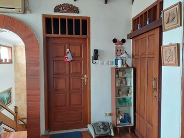 LUAS 120M2 – 2 LANTAI!! RUMAH DIJUAL DI PERUMAHAN BABATAN MUKTI - WIYUNG, SURABAYA : FREE AC & WATER HEATER