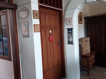 LUAS 120M2 – 2 LANTAI!! RUMAH DIJUAL DI PERUMAHAN BABATAN MUKTI - WIYUNG, SURABAYA : FREE AC & WATER HEATER