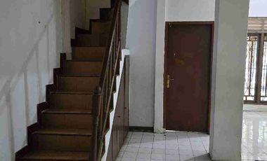 Dijual Murah dan Cepat Rumah Gandeng di Perumahan Pekayon Bekasi Selatan