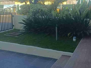 Rumah perbatasan surabaya 5 mnt dari raya merr.6 mnt ke exit tol tambak sumur