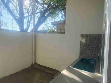 Rumah perbatasan surabaya 5 mnt dari raya merr.6 mnt ke exit tol tambak sumur