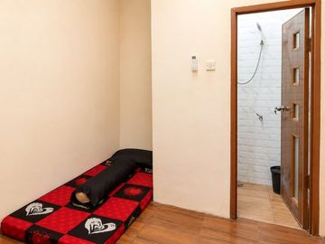 Dijual Kos Kosan 11 Kamar Full Tersewa dekat Jalan Raya Kampus UIN Ciputat