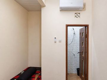 Dijual Kos Kosan 11 Kamar Full Tersewa dekat Jalan Raya Kampus UIN Ciputat