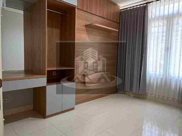 DISEWAKAN RUMAH SEMI FURNISHED DI RAFFLES HILLS CIBUBUR
