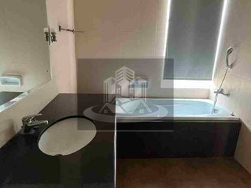 DISEWAKAN RUMAH SEMI FURNISHED DI RAFFLES HILLS CIBUBUR