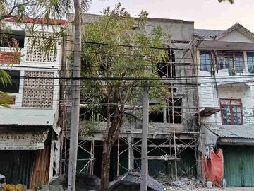 Ruko 2 Unit Jual Baru Gress Siap Masuk Raya Darmo Permai Timur