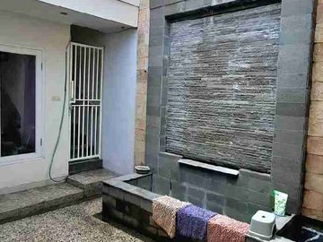 Dijual Rumah Bersih & Terawat Semi Furnish Pondok Tjandra 1,5 Lantai