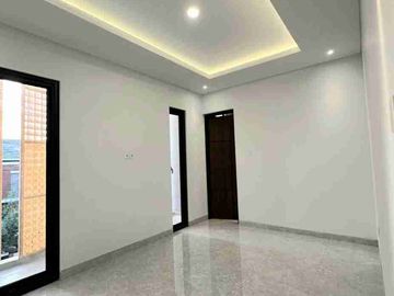 Dijual Rumah Baru di Panjang Jiwo, Tenggilis Mejoyo
