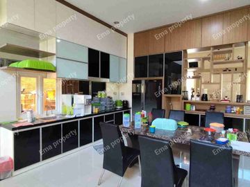 Dijual rumah murah .. jl. Manyar Rejo Surabaya