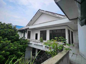 hitung tanah 730m² bonus rumah 
Jatibening satu anti banjir - LRT