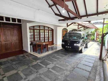 Rumah Mewah Di Demangan Baru Dekat Lippoplaza, AMPLAZ, kampus SADHAR, UGM, UIN