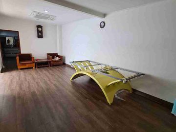 Rumah Mewah Di Demangan Baru Dekat Lippoplaza, AMPLAZ, kampus SADHAR, UGM, UIN