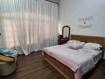 Rumah Mewah Di Demangan Baru Dekat Lippoplaza, AMPLAZ, kampus SADHAR, UGM, UIN