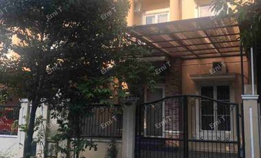Rumah 2 lantai di Royal Residence Cakung Jakarta Timur