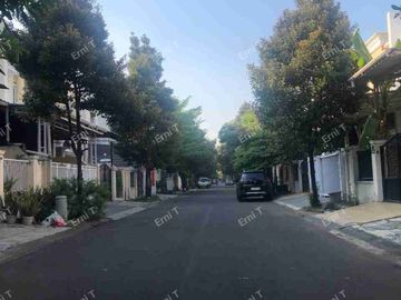 Rumah 2 lantai di Royal Residence Cakung Jakarta Timur