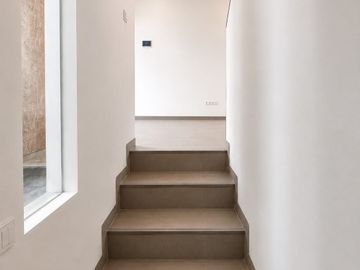 Hunian modern 2 lantai CIPUTAT desain mezzanine yang unik dan elegan