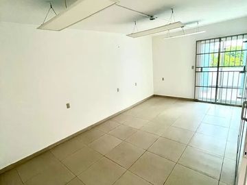 RENTO OFICINA INDEPENDIENTE CERCA DE MARTI EN BOCA DEL RIO