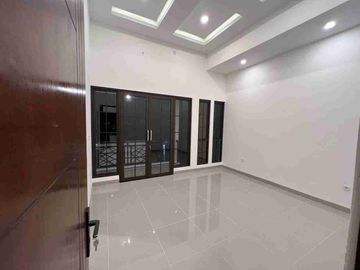 Dijual cepat rumah 2boantai harga termuarah