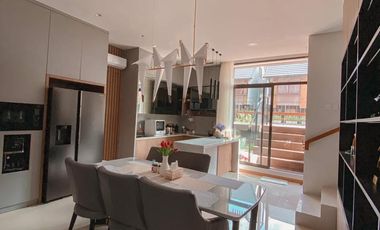 Rumah Siap Huni Full Furnished, di Tengah Kota BSD dan Gading Serpong, Design Modern