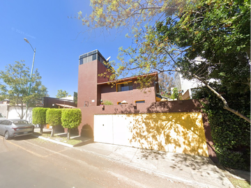 CASA EN VENTA 4 RECAMARAS, BOSQUE DE ENEBROS, BOSQUES DE LAS LOMAS, CUAJIMALPA DE MORELOS, CDMX.