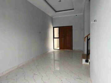 Rumah 2 Lantai Dekat Pintu Tol Sawangan4